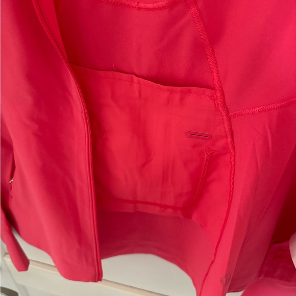 Lululemon Mist Over Windbreaker - Picture 6 of 9
